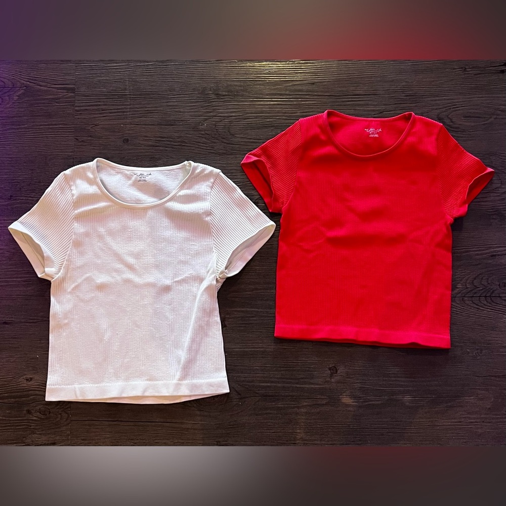 PETITE XS Urban Outfitters Red and White Short Sleeve Ribbed Fitted Tees